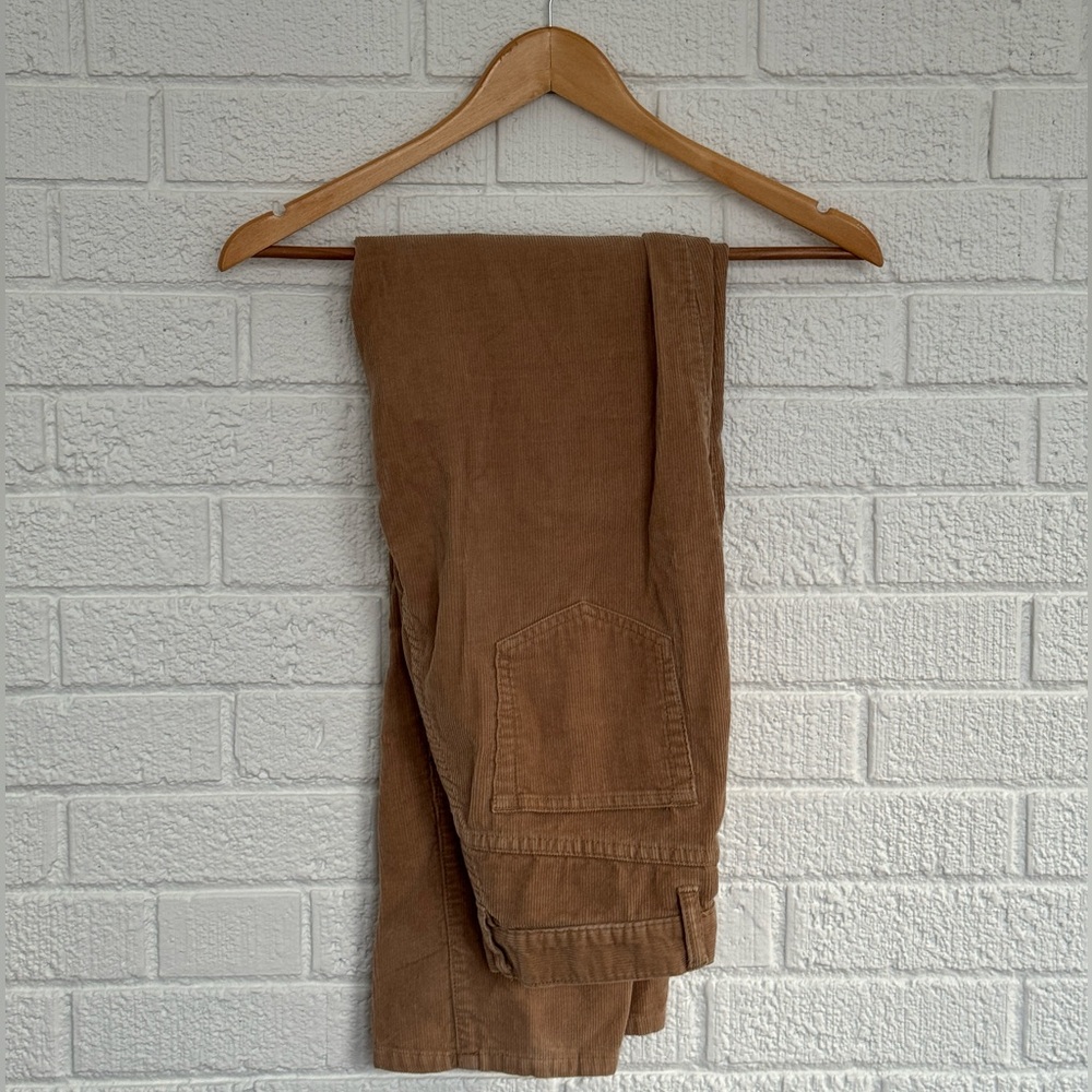 the most flattering beige calvin klein cords!